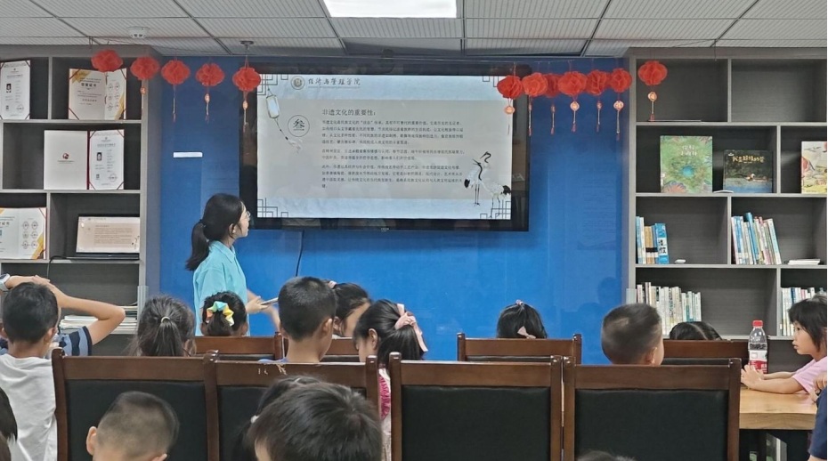非遺薪火傳萬家  文化自信潤童心 ——經濟與管理學院開展傳統文化傳承社會實踐活動