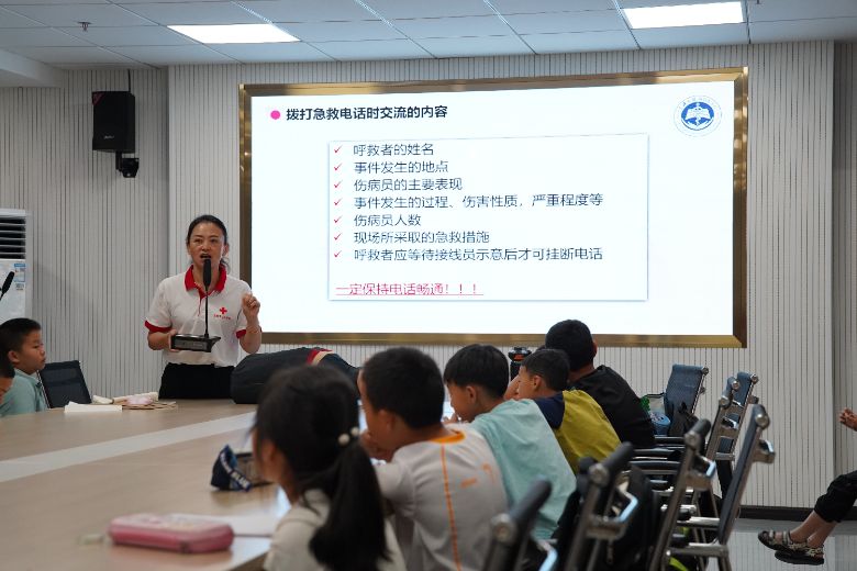 “小手拉大手”共筑防溺水生命防線——護童行暑期安全守護行動